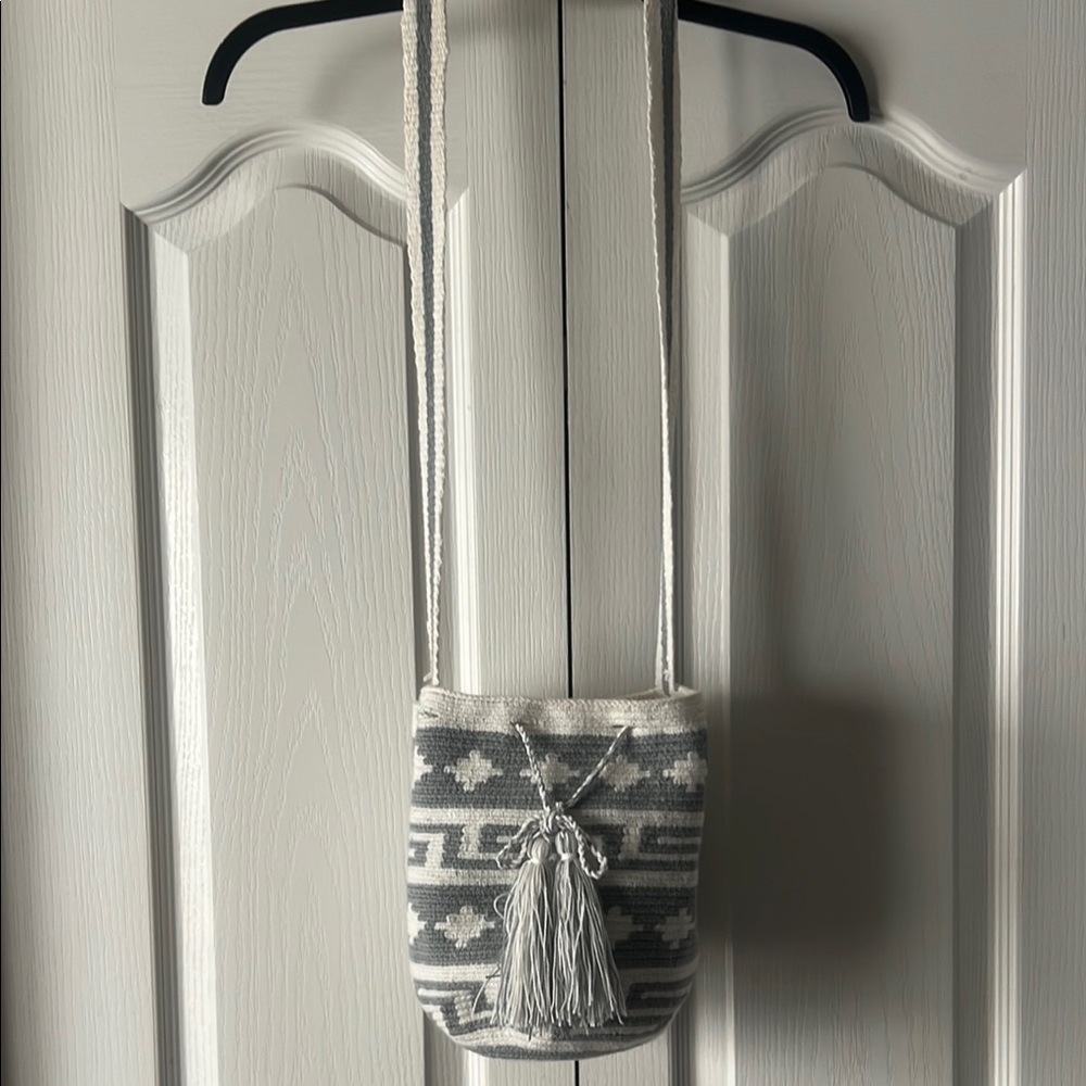 Gray and White Patterned Shoulder Bag